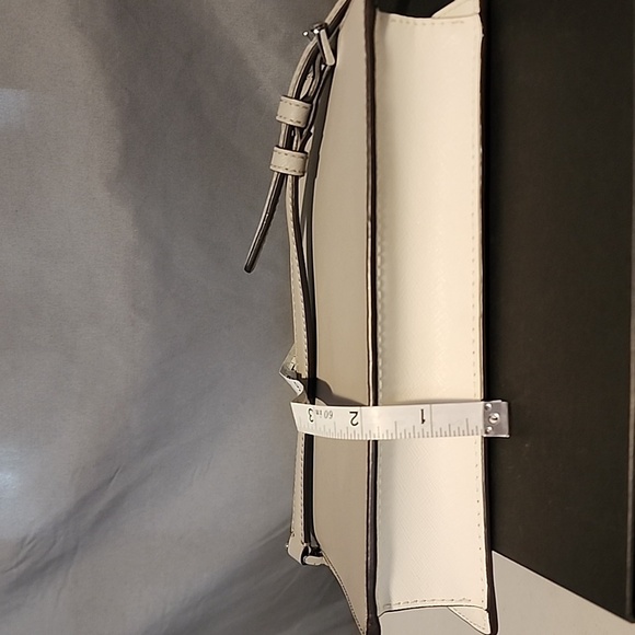 Kate Spade New York Cameron Zip Crossbody Like New - Picture 6 of 9